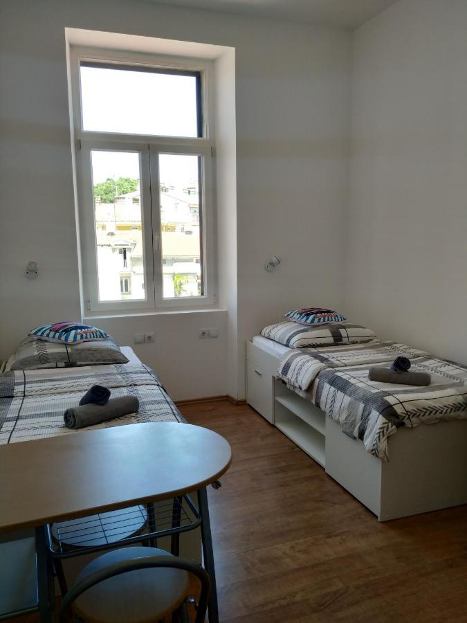 Apartments Todorovic พูลา ภายนอก รูปภาพ