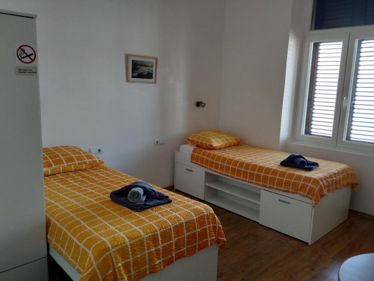 Apartments Todorovic พูลา ภายนอก รูปภาพ