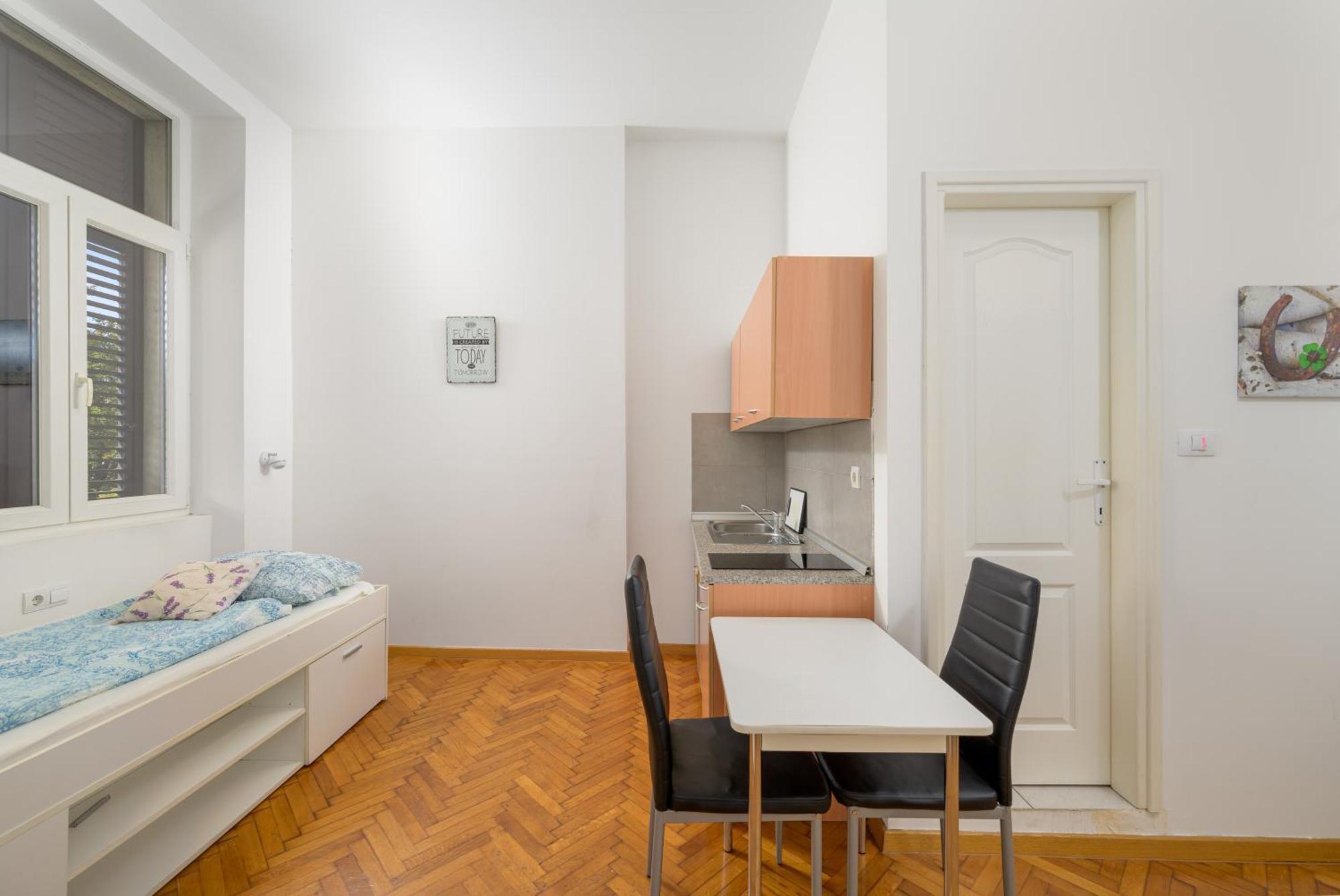 Apartments Todorovic พูลา ภายนอก รูปภาพ