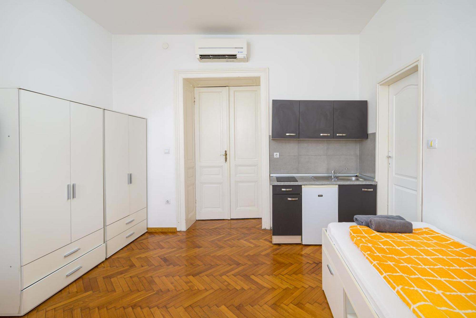 Apartments Todorovic พูลา ภายนอก รูปภาพ